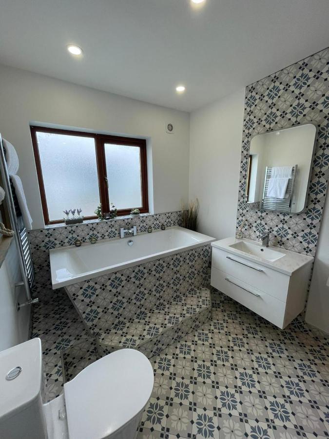 Wonderful Coastal Home In Dingle Town Dış mekan fotoğraf